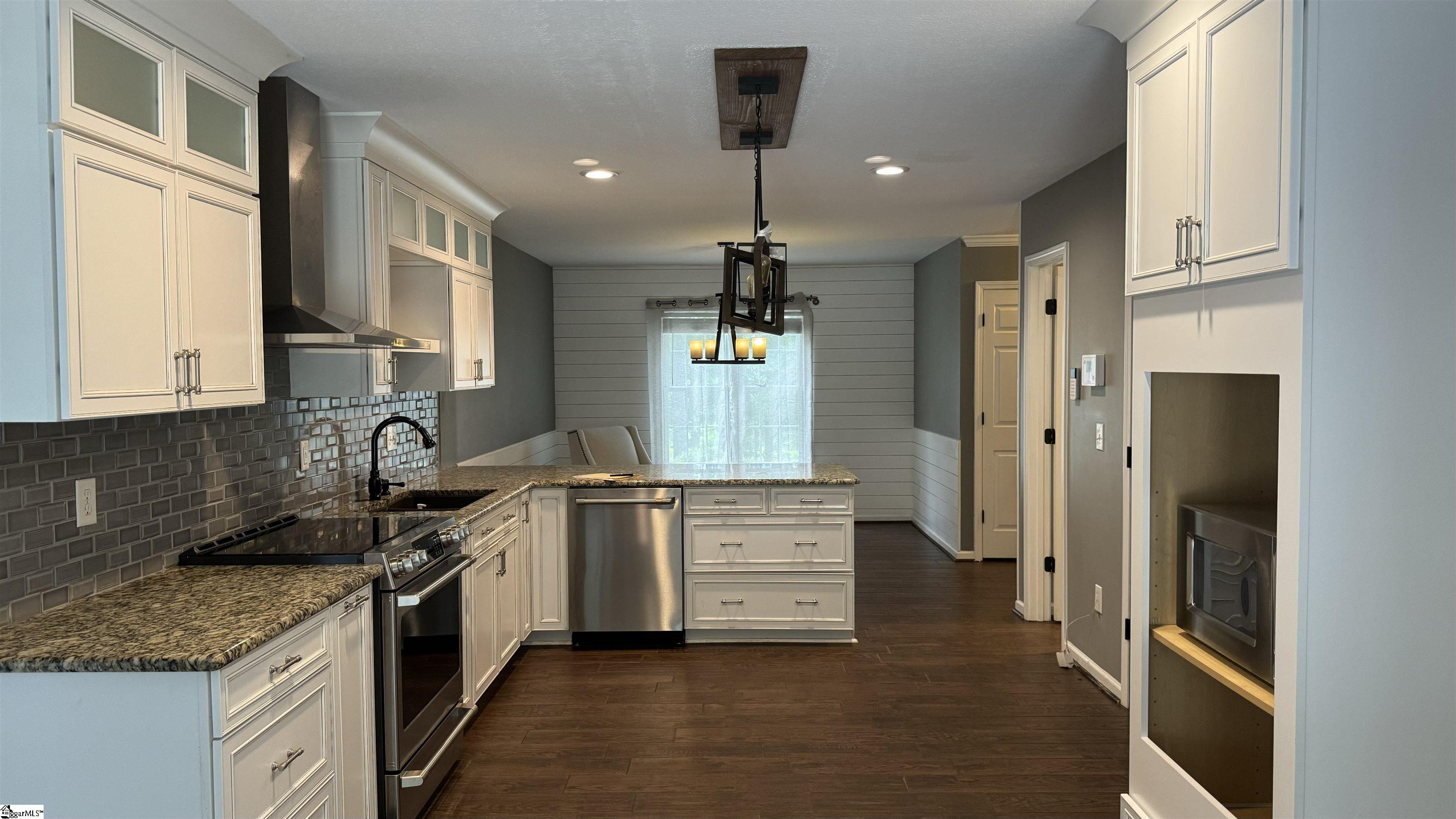 200 Henderson Road Easley, SC 29642 - Photo 9 of 28 Gallery Image 9