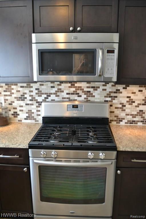 1545 Lomas Verdes Rochester Hills, MI 48306 - Photo 11 of 49