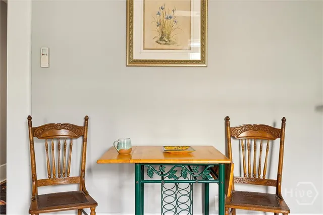 $1,900 | 530 East Gordon Lane, Savannah, GA 31401