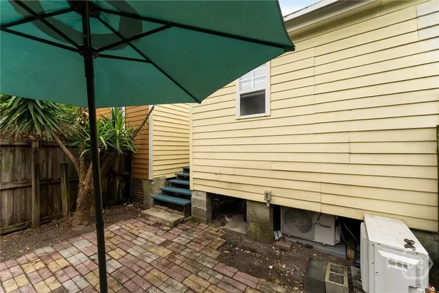 $1,900 | 530 East Gordon Lane, Savannah, GA 31401