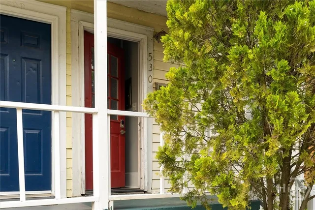 $1,900 | 530 East Gordon Lane, Savannah, GA 31401