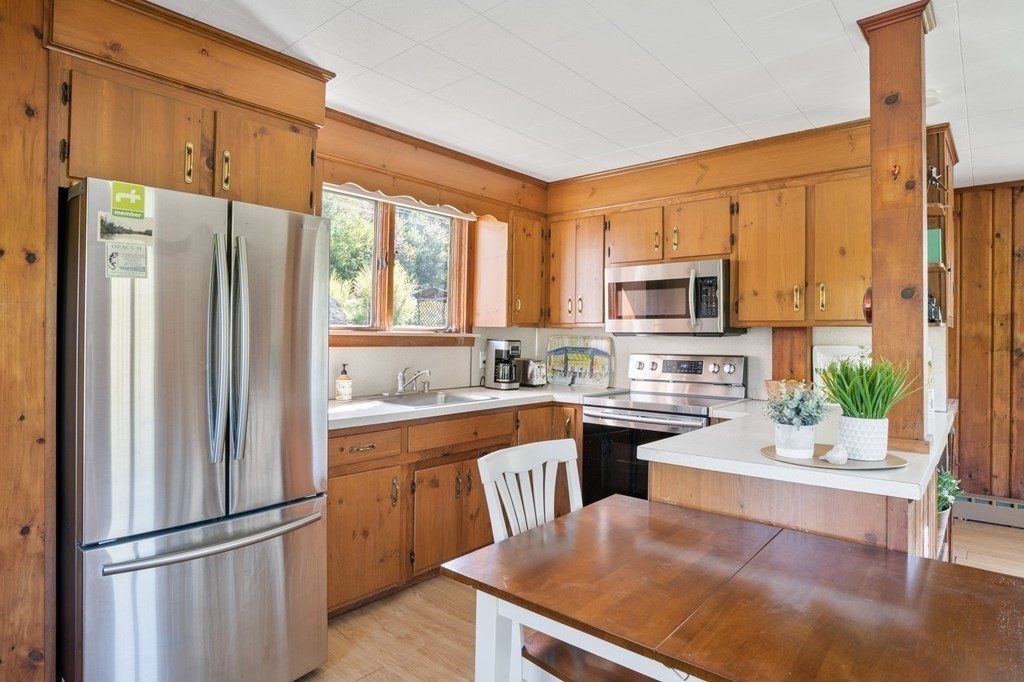 11 Upper Hampden Road Monson, MA 01057 - Photo 12 of 38
