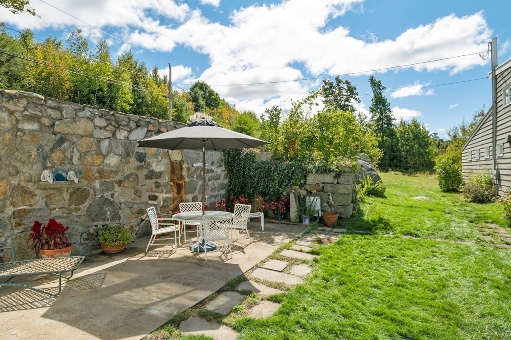 11 Upper Hampden Road Monson, MA 01057 - Photo 8 of 38