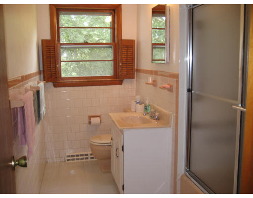 19 Bowen Road Peabody, MA 01960 - Photo 11 of 19 Gallery Image 11
