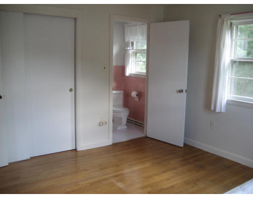 19 Bowen Road Peabody, MA 01960 - Photo 12 of 19 Gallery Image 12