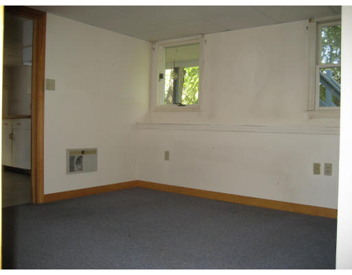 19 Bowen Road Peabody, MA 01960 - Photo 17 of 19 Gallery Image 17