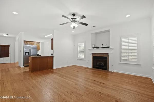 $325,000 | 5900 Foxdale Loop, Southaven, MS 38672