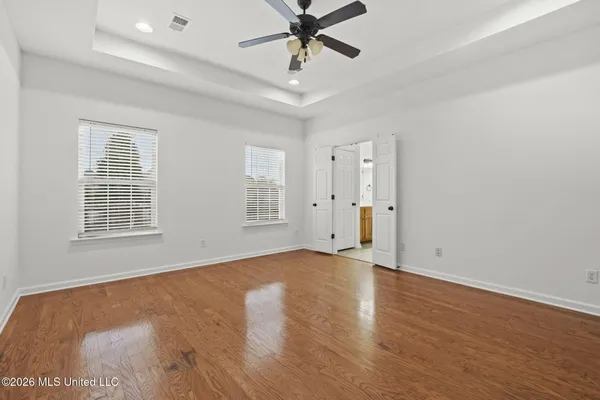 $325,000 | 5900 Foxdale Loop, Southaven, MS 38672