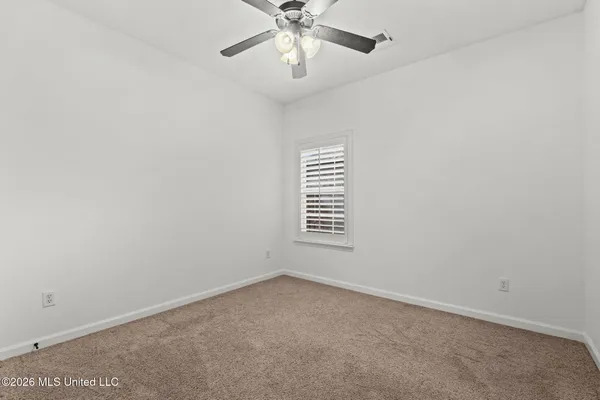 $325,000 | 5900 Foxdale Loop, Southaven, MS 38672