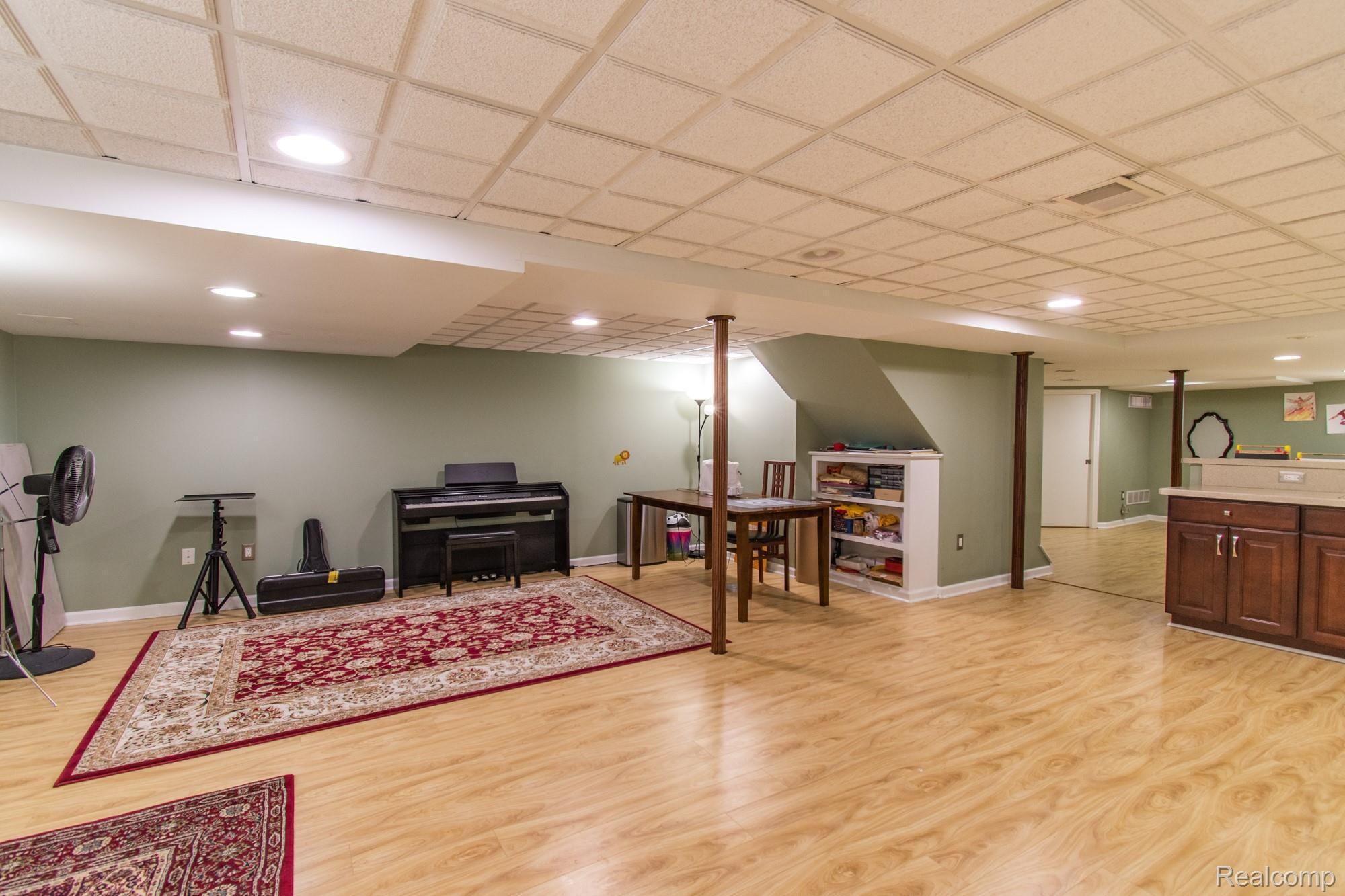 2604 Winter Park Road Rochester, MI 48309 - Photo 41 of 48 Winter Park-139.jpg