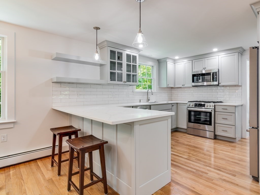 2 Greenbrook Road Hamilton, MA 01982 - Photo 3 of 38 Gallery Image 3