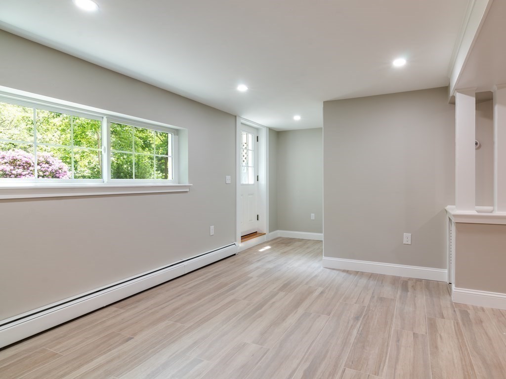 2 Greenbrook Road Hamilton, MA 01982 - Photo 7 of 38 Gallery Image 7