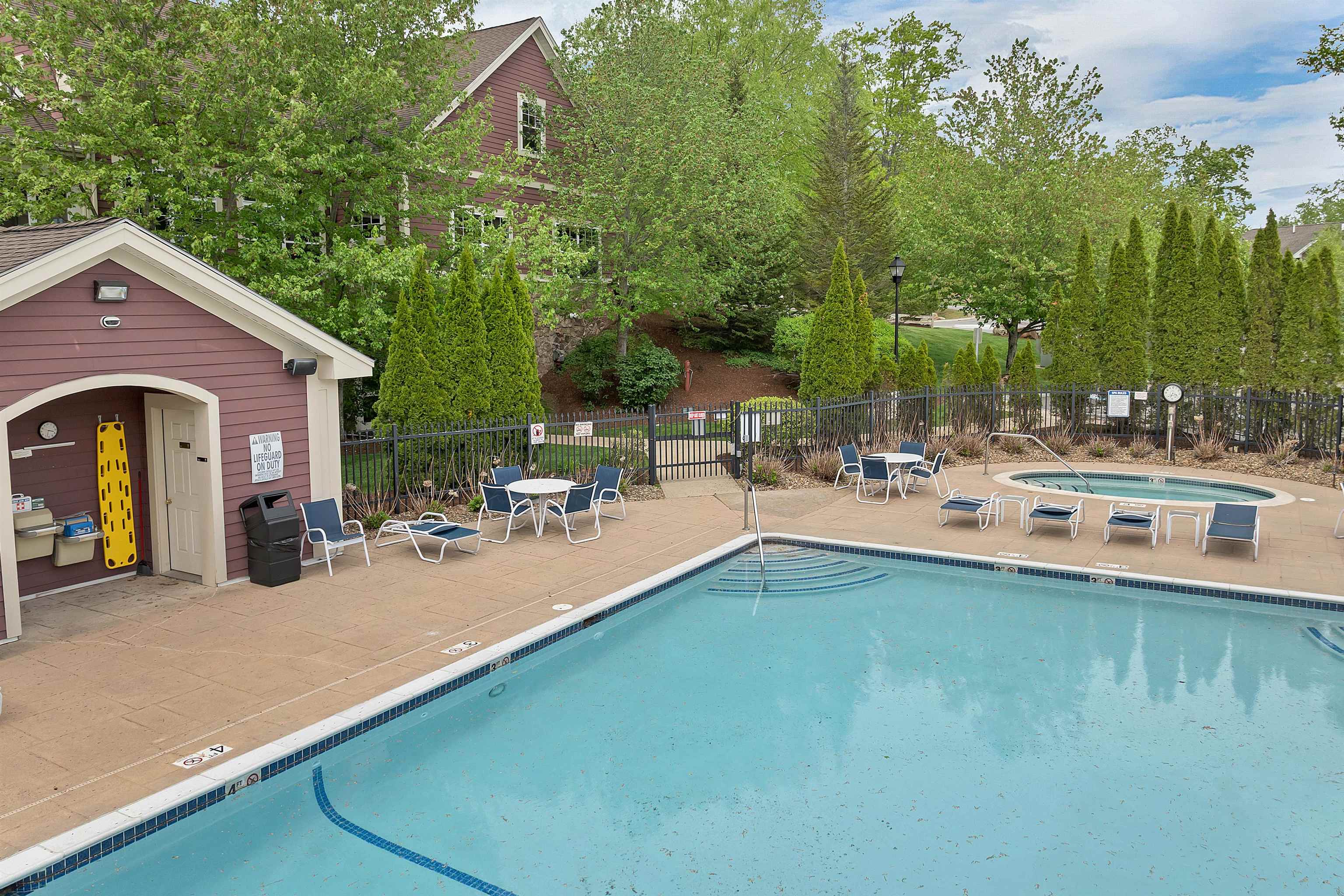 17 Roundabout Way, Unit 5 Manchester, NH 03102 - Photo 40 of 57