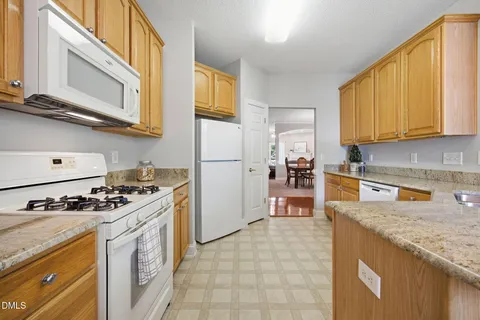 $519,900 | 204 Crystal Brook Lane, Cary, NC 27519