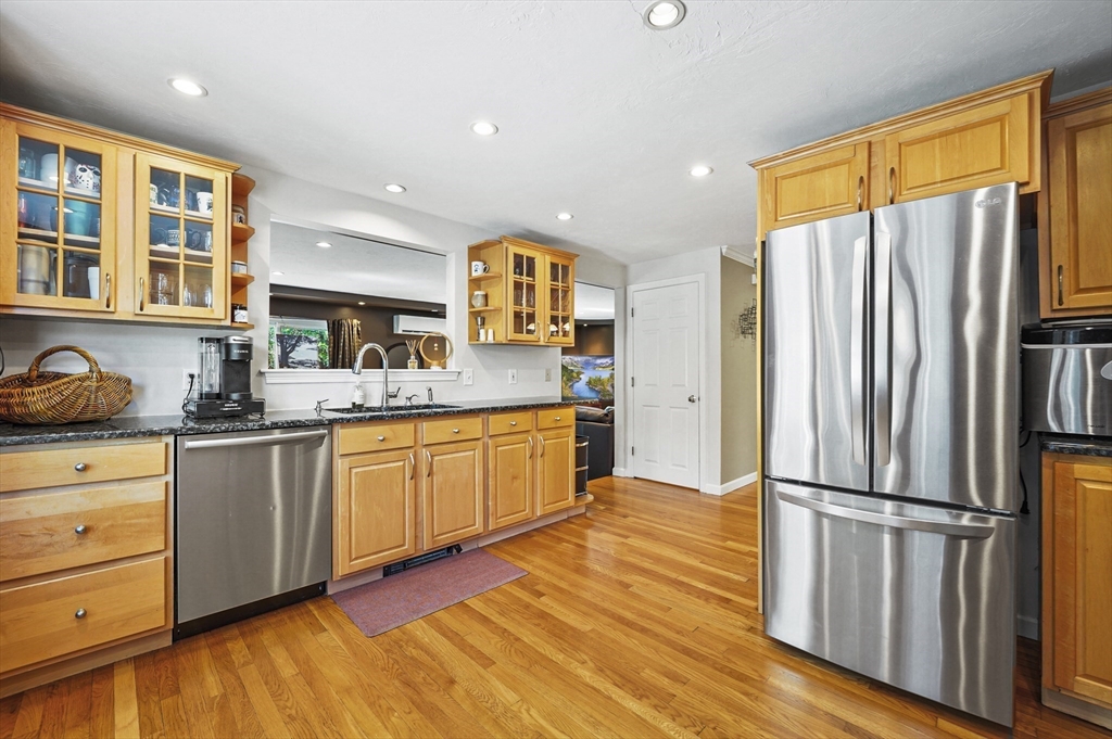 6 Val- Go Way Dudley, MA 01571 - Photo 7 of 39