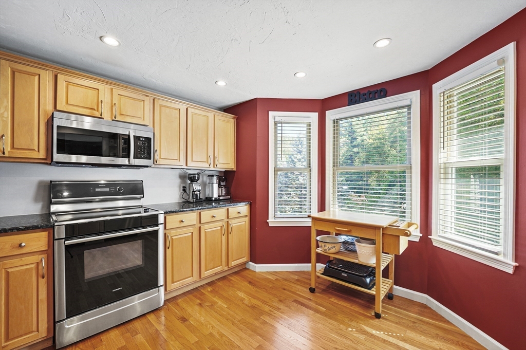 6 Val- Go Way Dudley, MA 01571 - Photo 9 of 39