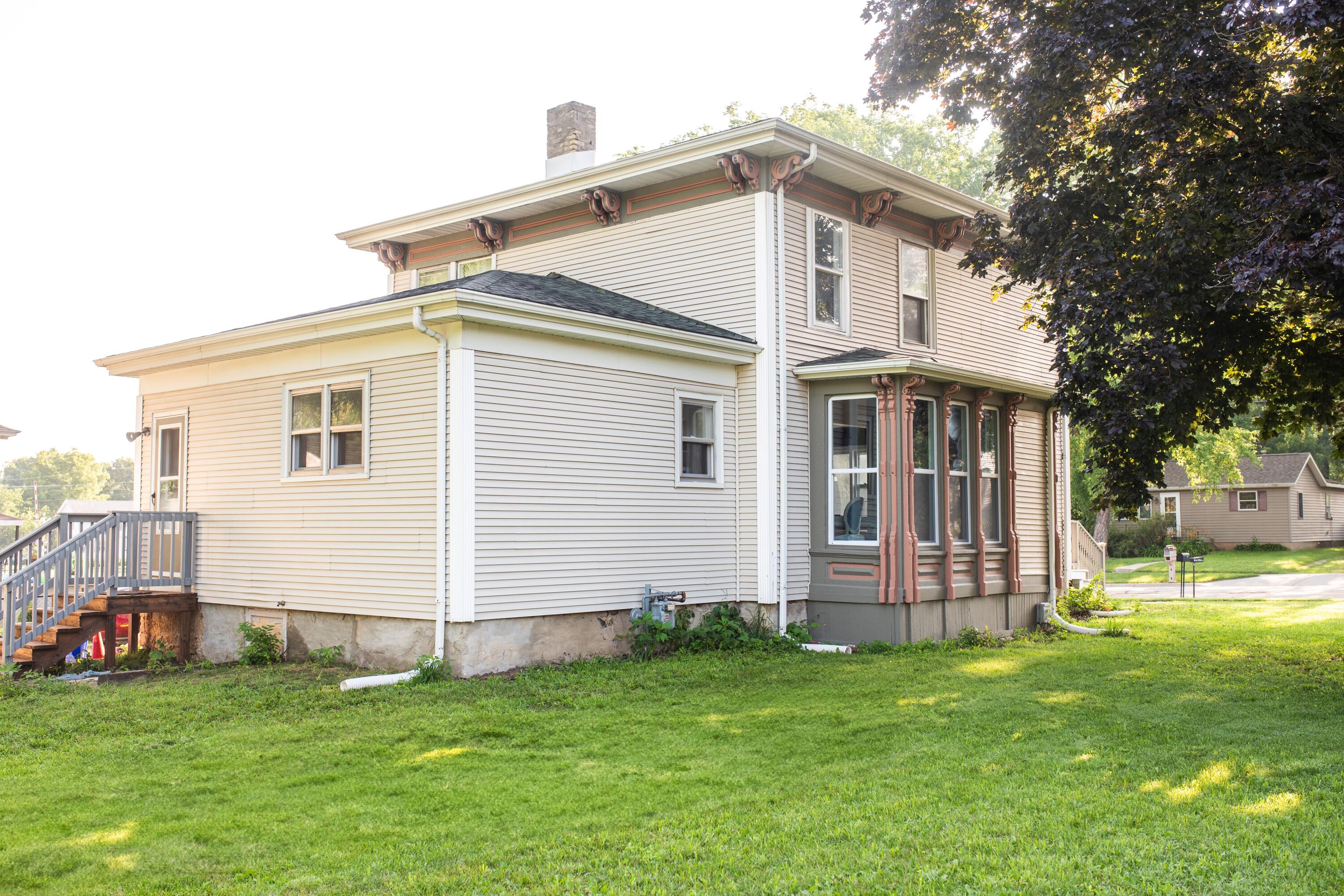 171 Martin Street Sharon, WI 53585 - Photo 8 of 19 Photo 8