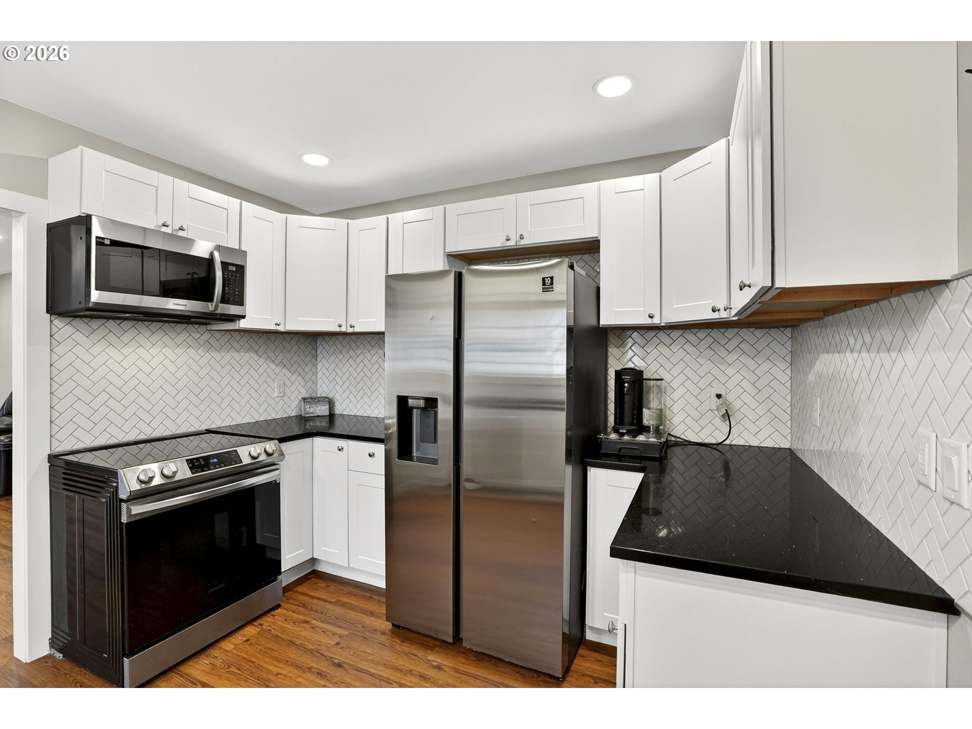 155 East Rose Street Lebanon, OR 97355 - Photo 16 of 35