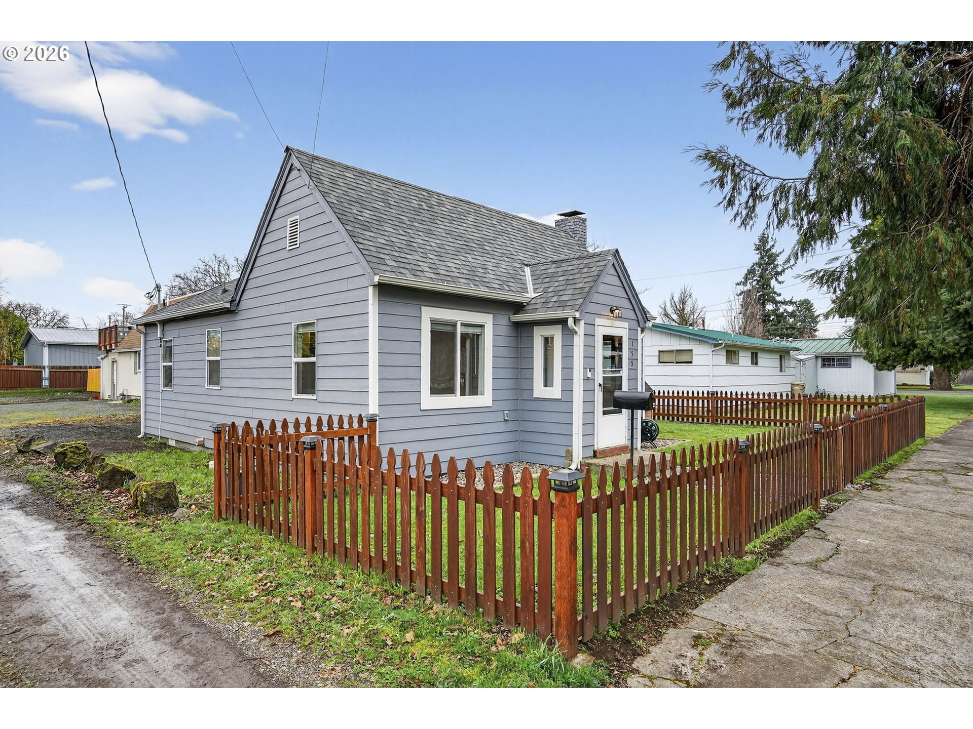 155 East Rose Street Lebanon, OR 97355 - Photo 2 of 35