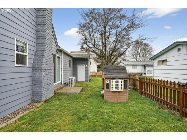 $319,000 | 155 East Rose Street, Lebanon, OR 97355