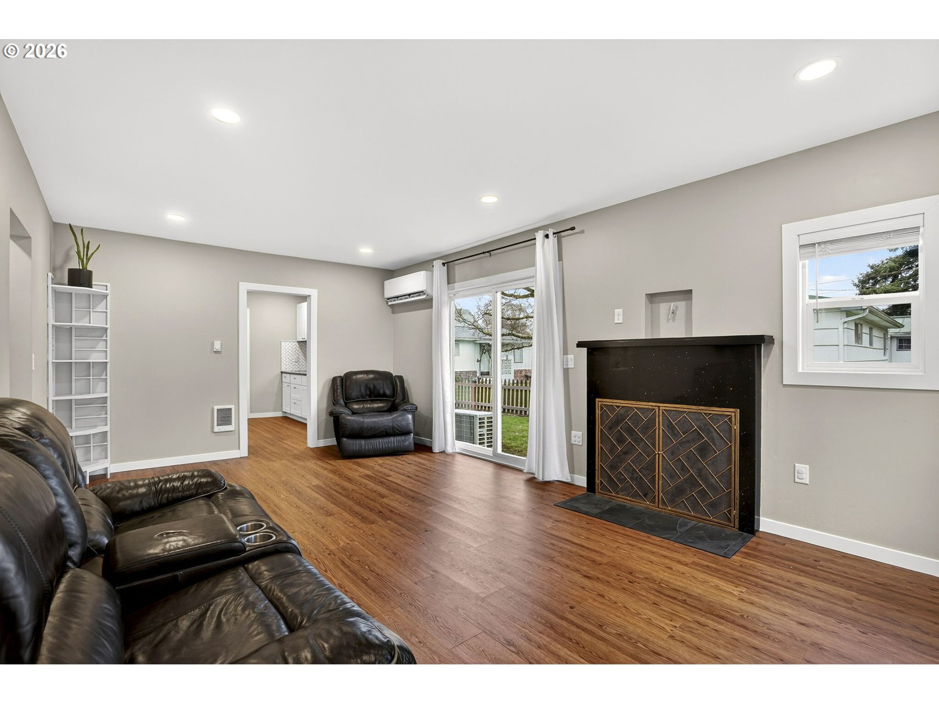 155 East Rose Street Lebanon, OR 97355 - Photo 9 of 35