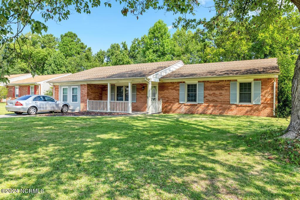 2905 Country Club Road Jacksonville, NC 28546 - Photo 3 of 29 IMG_2202