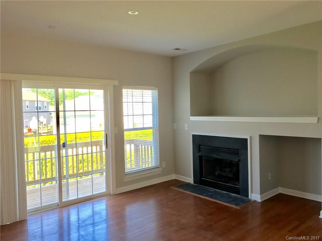 2733 Avalon Loop Road, Unit 2733 Charlotte, NC 28269 - Photo 5 of 10 Gallery Image 5