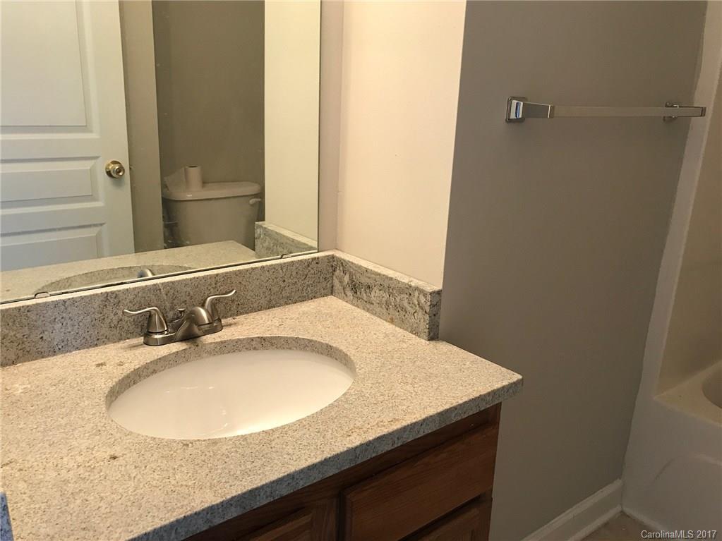 2733 Avalon Loop Road, Unit 2733 Charlotte, NC 28269 - Photo 6 of 10 Gallery Image 6
