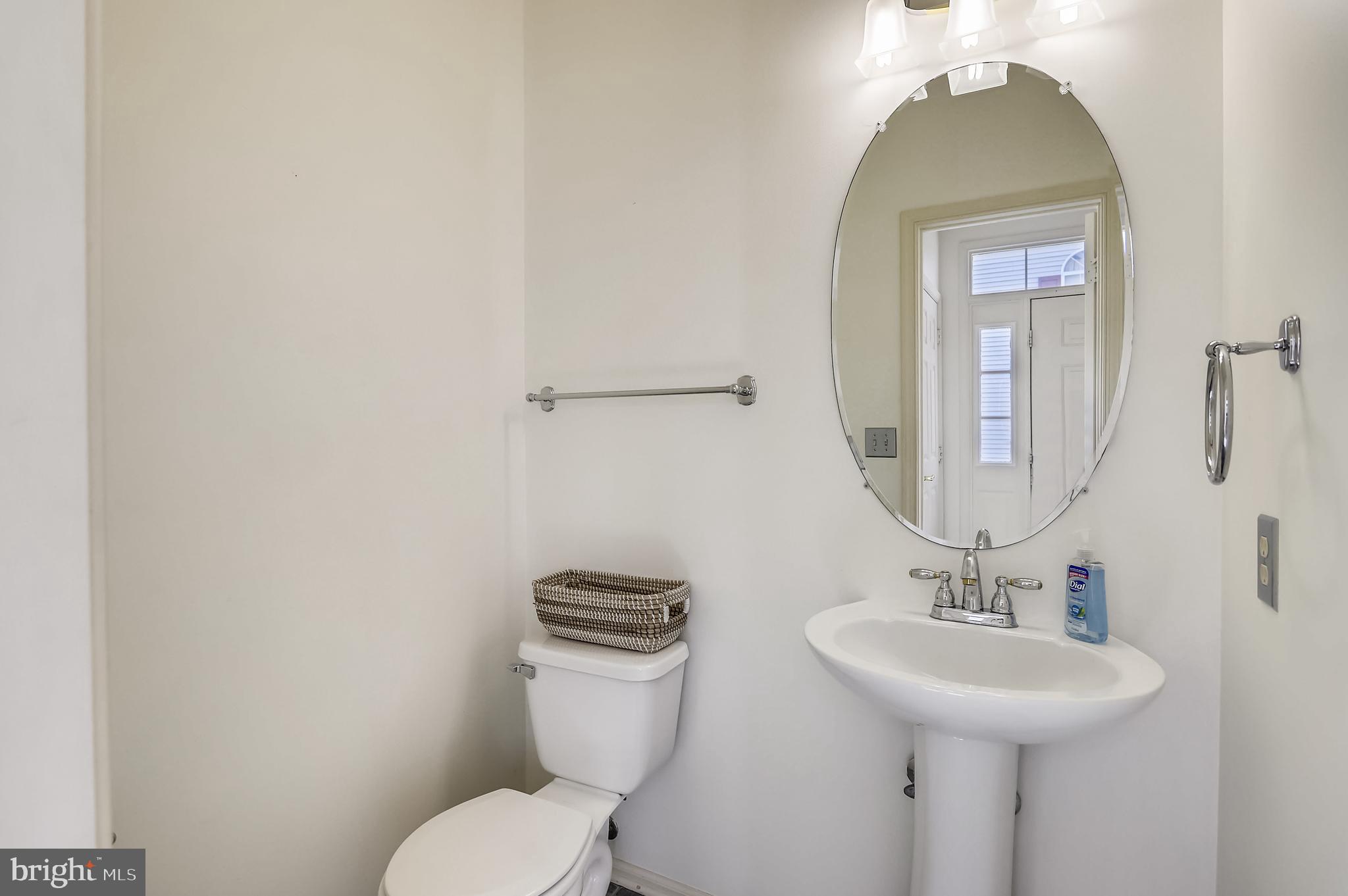 2530 Ayr Court Crofton, MD 21114 - Photo 15 of 50 Powder room