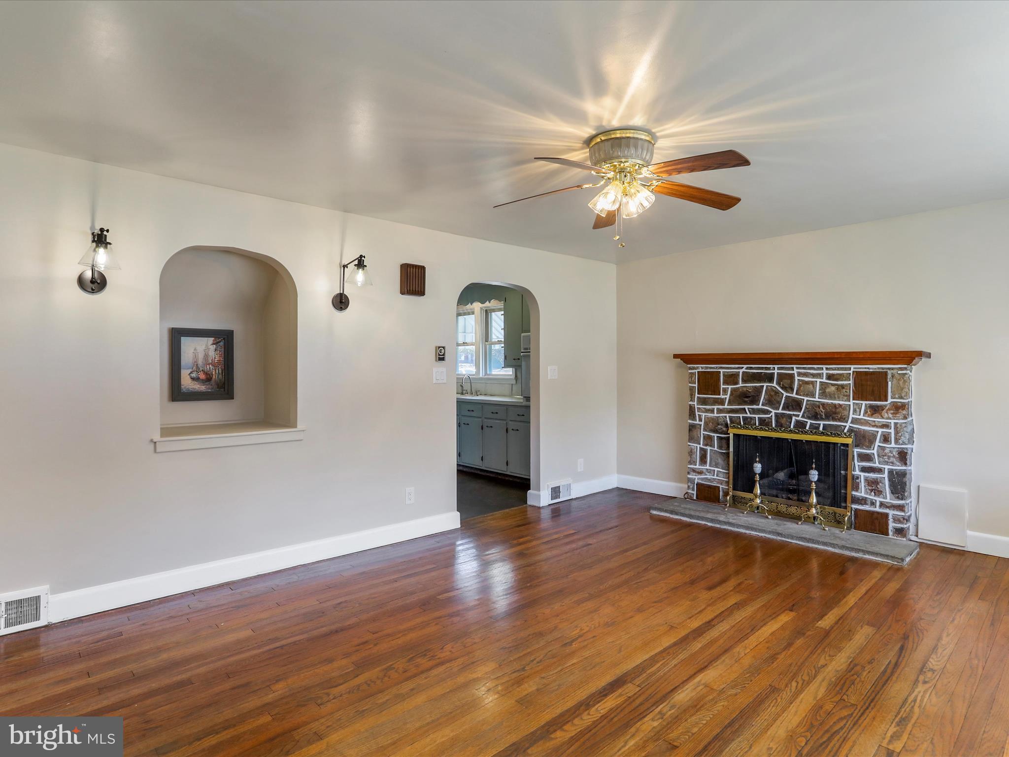 11909 Loop Road Fayetteville, PA 17222 - Photo 5 of 40