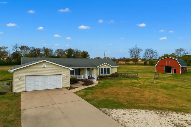 $574,900 | 4314 West Hickory Road, Hickory Corners, MI 49060