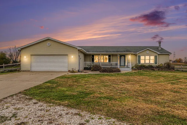 $574,900 | 4314 West Hickory Road, Hickory Corners, MI 49060