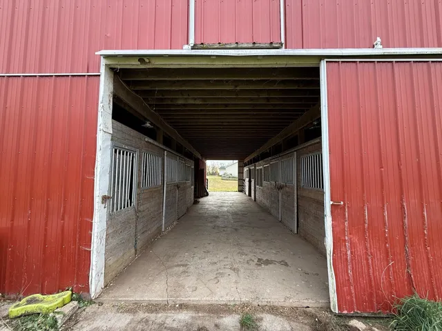 $574,900 | 4314 West Hickory Road, Hickory Corners, MI 49060