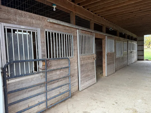 $574,900 | 4314 West Hickory Road, Hickory Corners, MI 49060