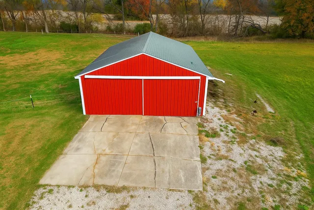 $574,900 | 4314 West Hickory Road, Hickory Corners, MI 49060