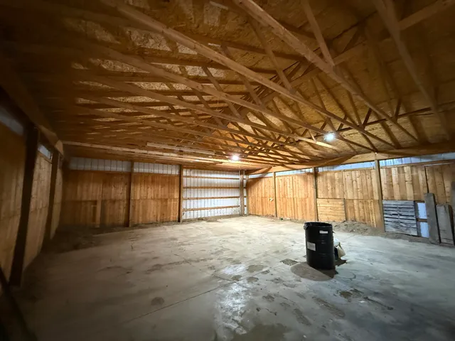 $574,900 | 4314 West Hickory Road, Hickory Corners, MI 49060