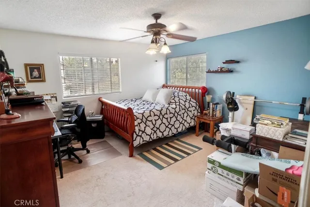 a view of entertaining space