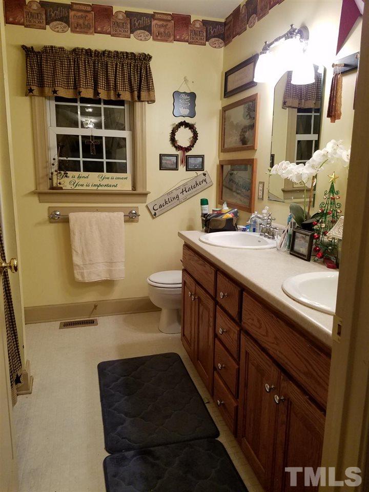 2363 Jr Road Kenly, NC 27542 - Photo 18 of 25 Gallery Image 18