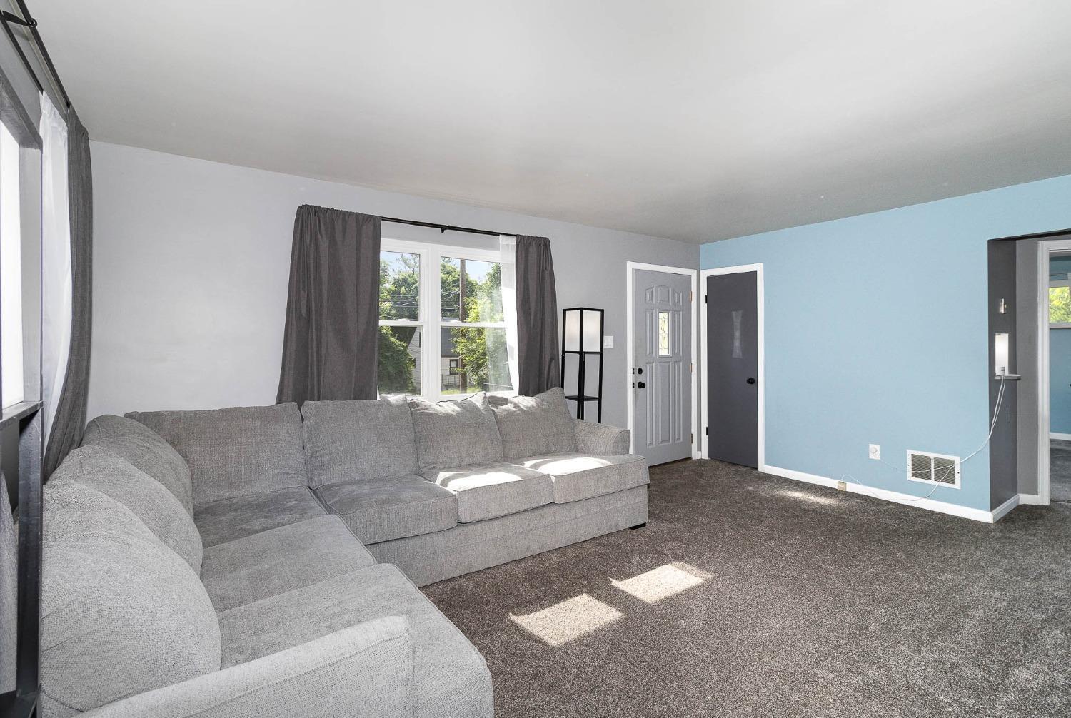 987 Anderson Ferry Road Cincinnati, OH 45238 - Photo 3 of 17