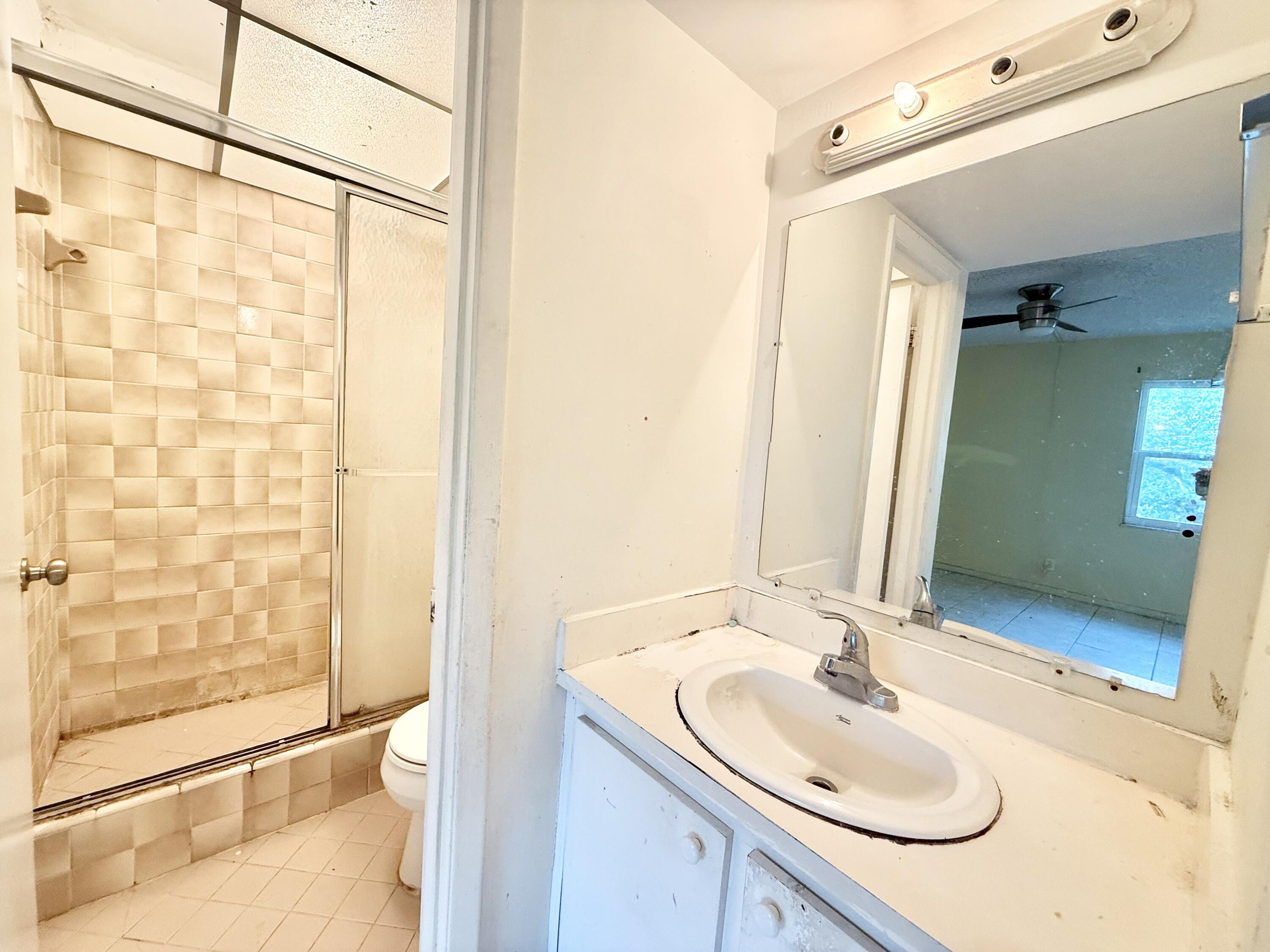 644 Northwest 13th Street, Unit 36 Boca Raton, FL 33486 - Photo 8 of 21 Master Bathroom
