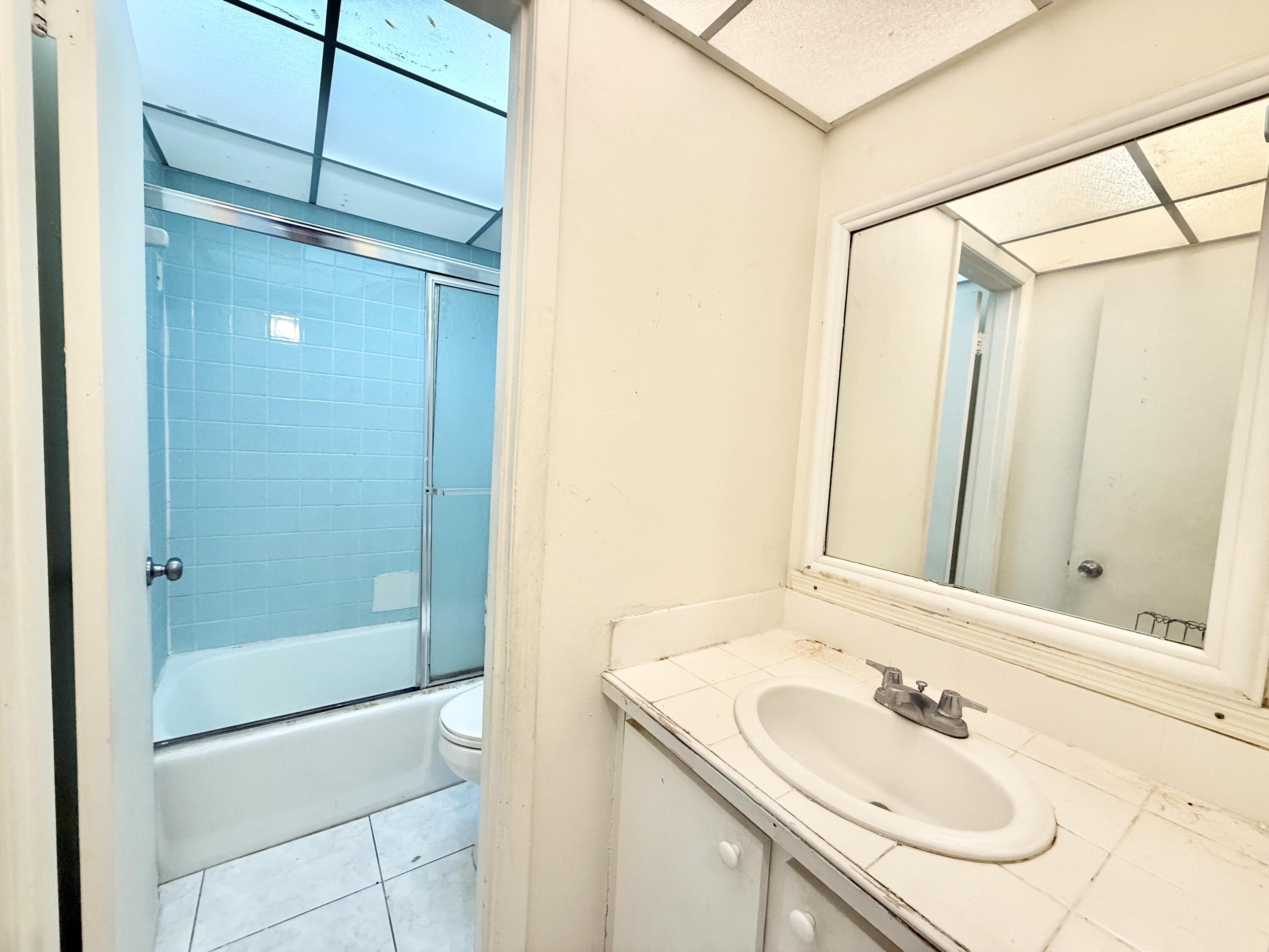 644 Northwest 13th Street, Unit 36 Boca Raton, FL 33486 - Photo 10 of 21 2nd Bathroom