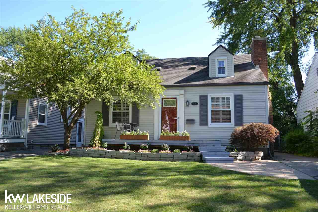 971 Columbia Road Berkley, MI 48072 - Photo 1 of 28 50020426.JPG