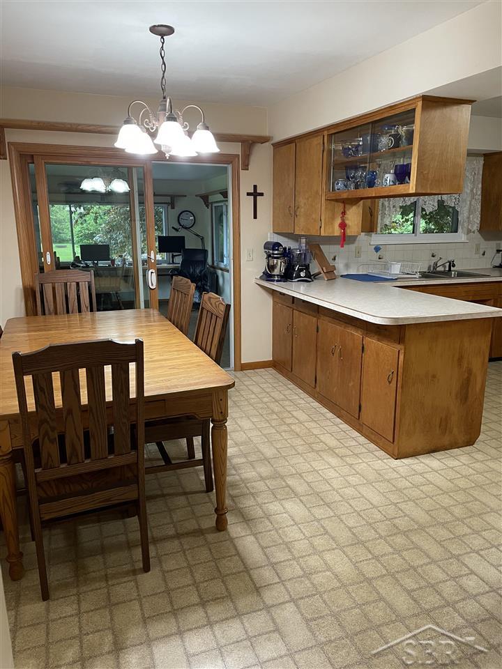6718 Radewahn Road Saginaw, MI 48604 - Photo 4 of 7 50074883-3.JPG