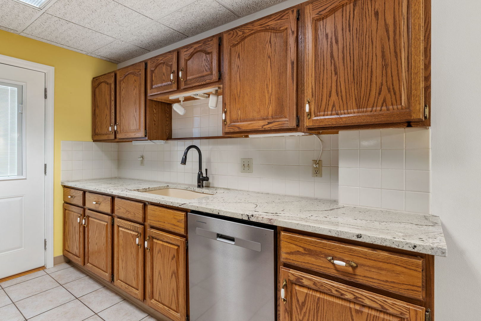 1104 Kimberly Road, Unit 804 Bettendorf, IA 52722 - Photo 11 of 32