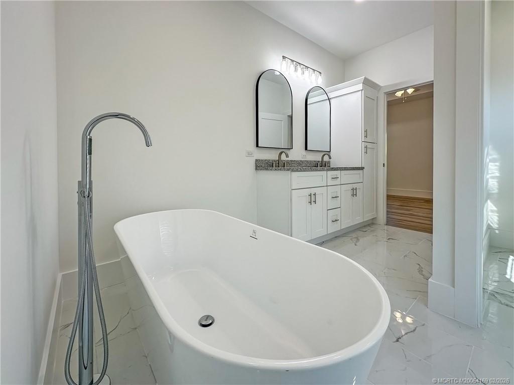 6225 Southeast Highland Avenue Stuart, FL 34997 - Photo 11 of 27