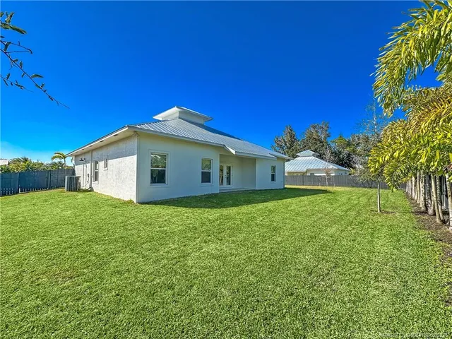 $625,000 | 6225 Southeast Highland Avenue, Stuart, FL 34997