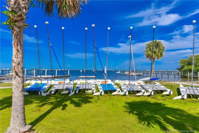 $625,000 | 6225 Southeast Highland Avenue, Stuart, FL 34997