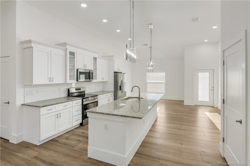 6225 Southeast Highland Avenue Stuart, FL 34997 - Photo 5 of 27