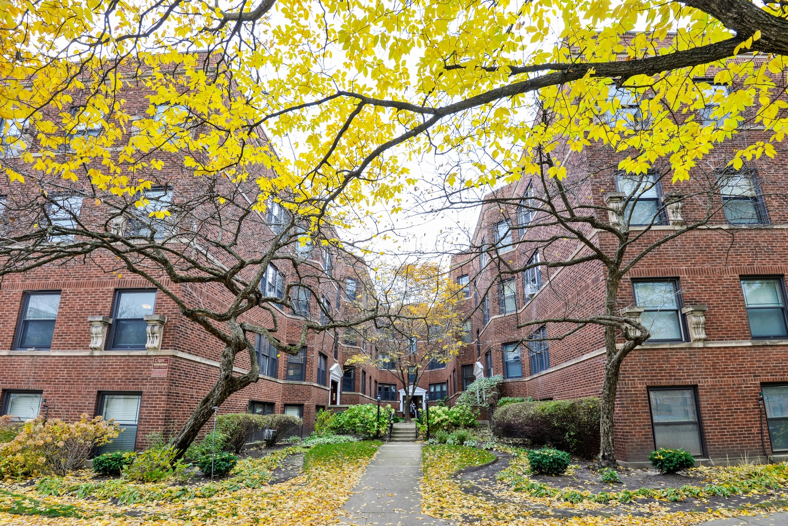 520 Sheridan Road, Unit 1A Evanston, IL 60202 - Photo 1 of 10