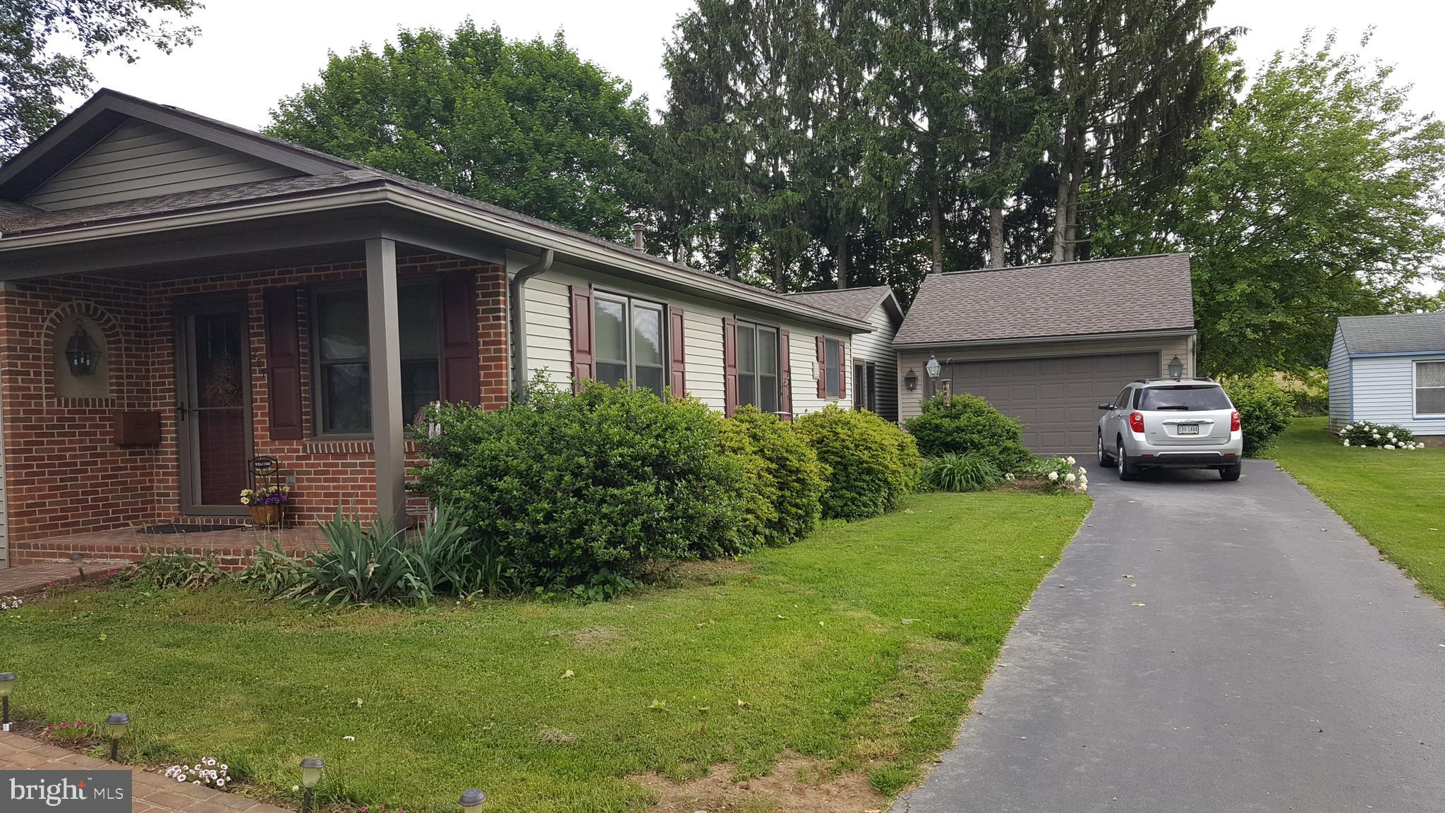 227 Noble Street Lititz, PA 17543 - Photo 3 of 37